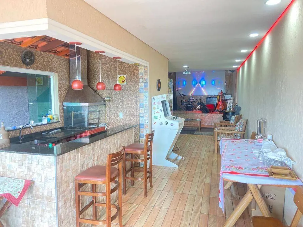 Casa, 3 quartos, 240 m² - Foto 15