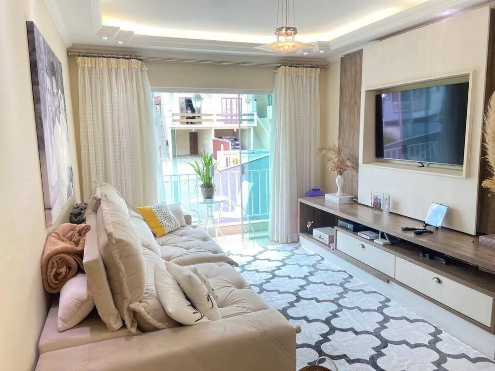 Casa, 3 quartos, 240 m² - Foto 2