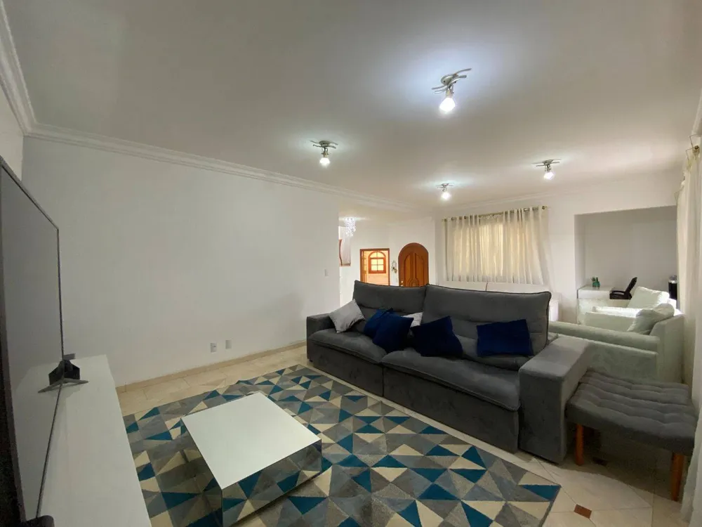 Casa, 3 quartos, 300 m² - Foto 1