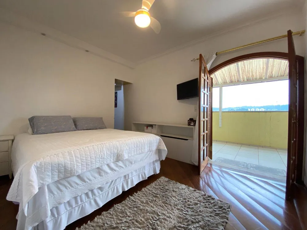 Casa, 3 quartos, 300 m² - Foto 3