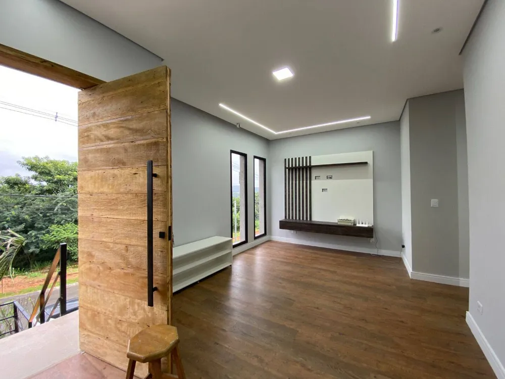 Casa, 3 quartos, 230 m² - Foto 1