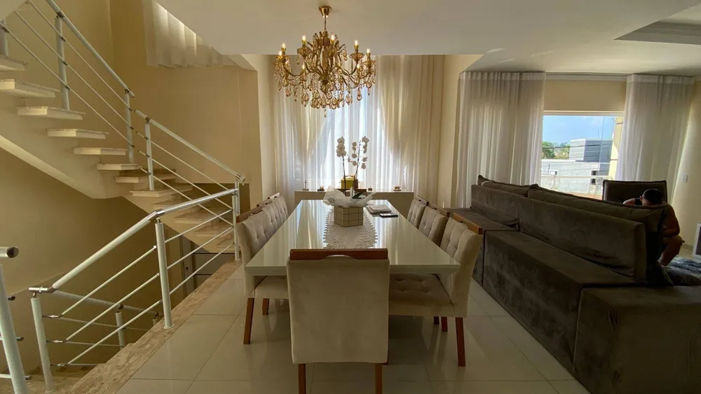 Casa, 4 quartos, 282 m² - Foto 2
