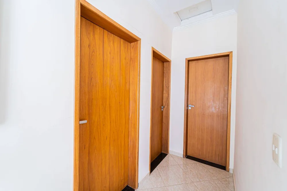 Casa, 3 quartos, 262 m² - Foto 1