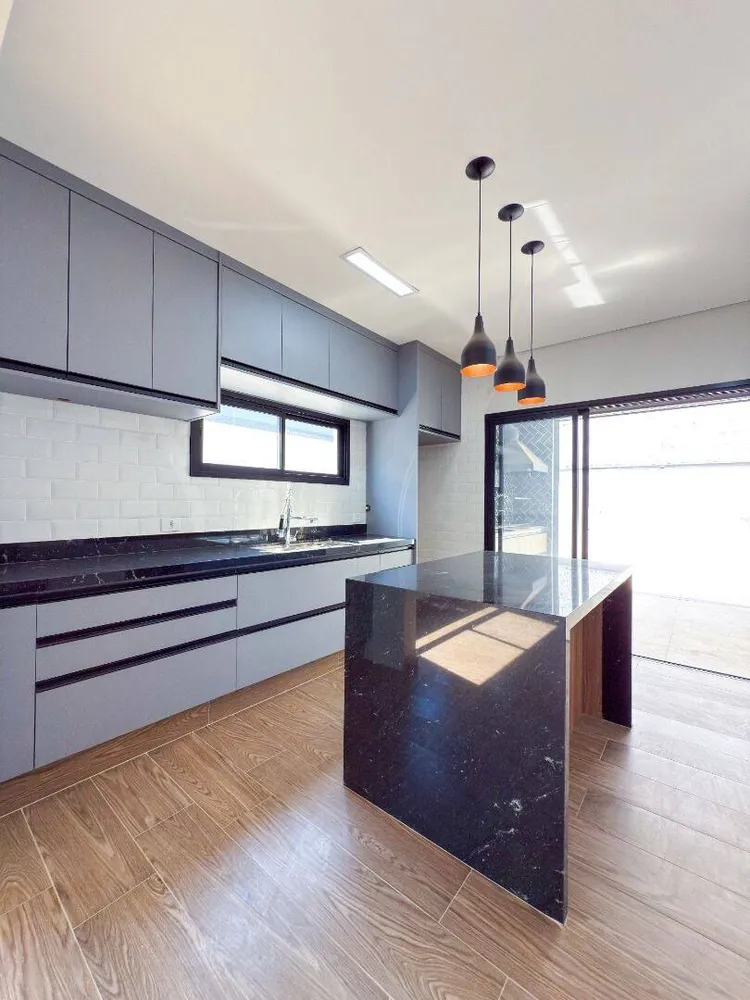 Casa, 3 quartos, 250 m² - Foto 1