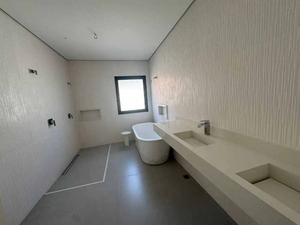 Casa, 4 quartos, 437 m² - Foto 1