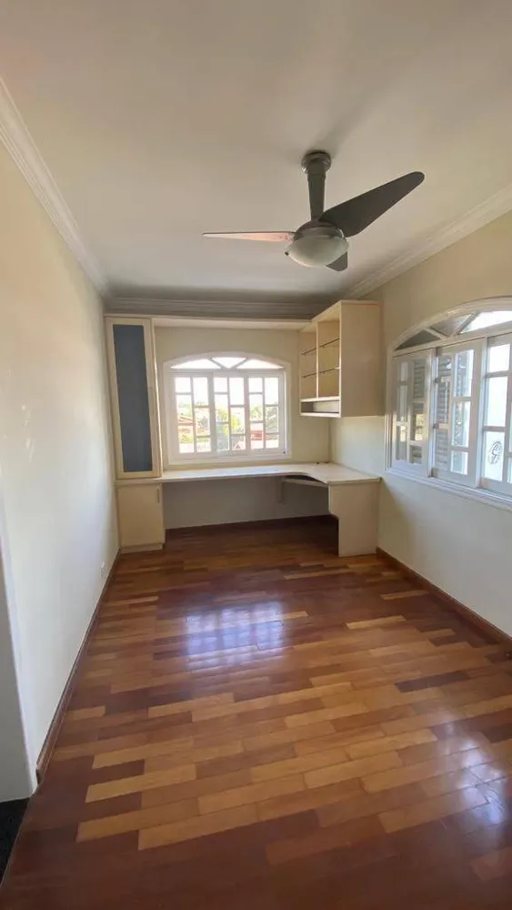 Casa, 3 quartos, 237 m² - Foto 7