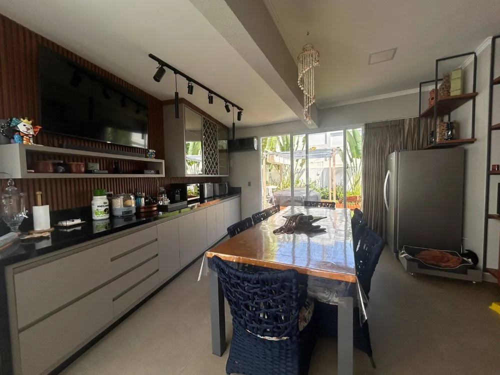 Casa, 3 quartos, 177 m² - Foto 2
