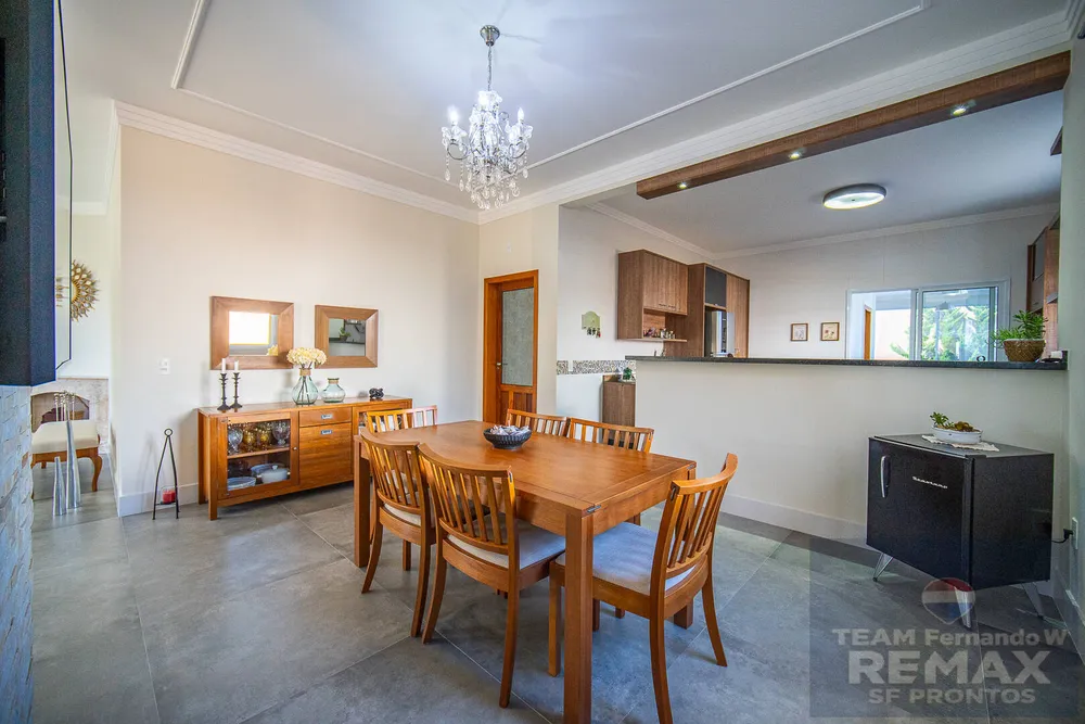 Casa, 3 quartos, 228 m² - Foto 2