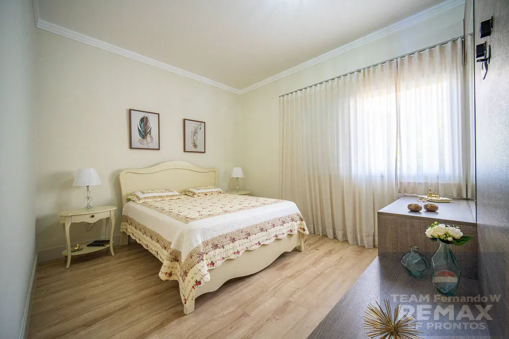 Casa, 3 quartos, 228 m² - Foto 4