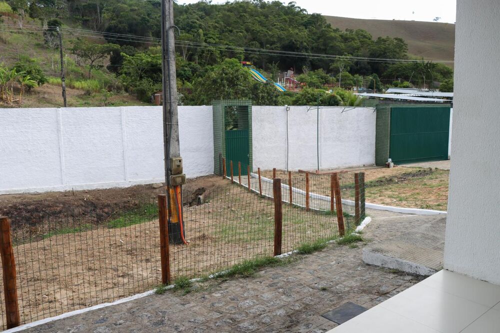 Chácara à venda com 4 quartos, 2178m² - Foto 2