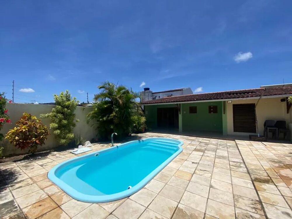 Casa à venda com 3 quartos, 600m² - Foto 1