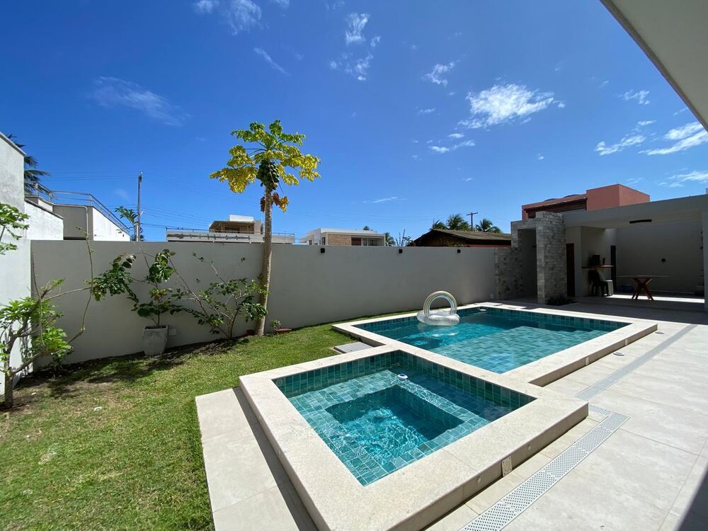Casa de Condomínio à venda com 4 quartos, 380m² - Foto 2