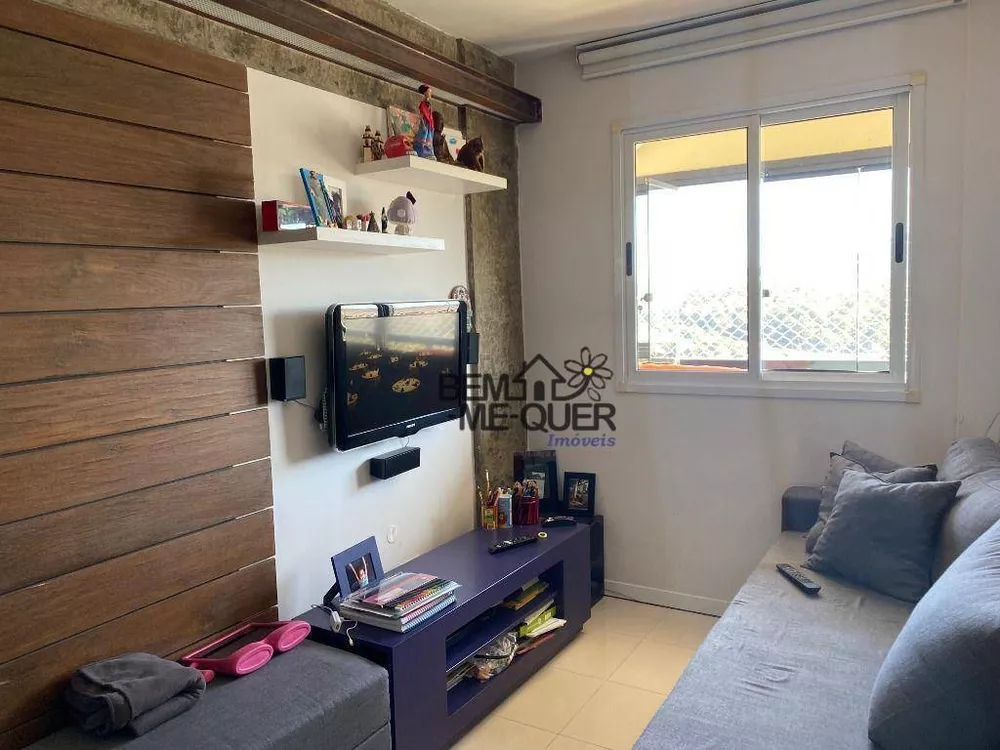 Apartamento à venda com 3 quartos, 70m² - Foto 2