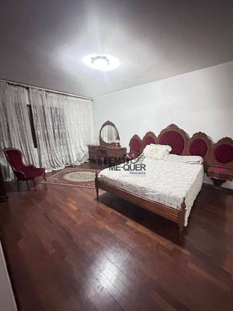 Casa, 3 quartos, 242 m² - Foto 35