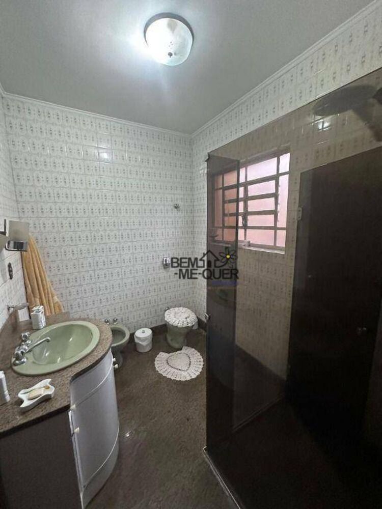 Casa, 3 quartos, 242 m² - Foto 28