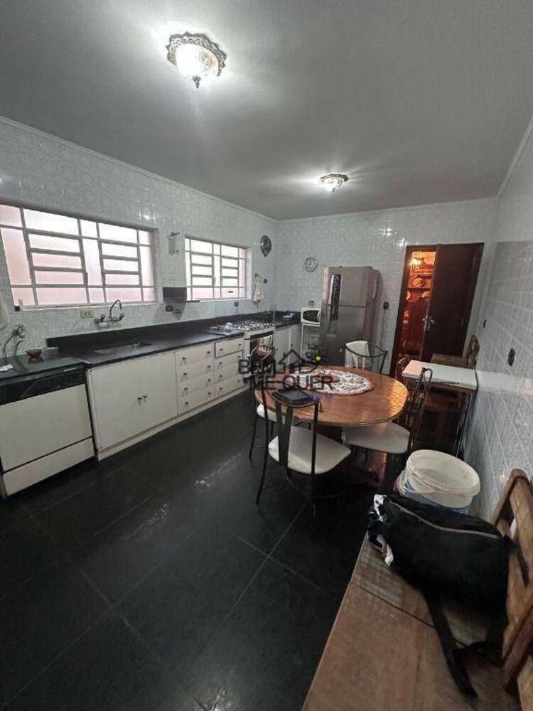 Casa, 3 quartos, 242 m² - Foto 25