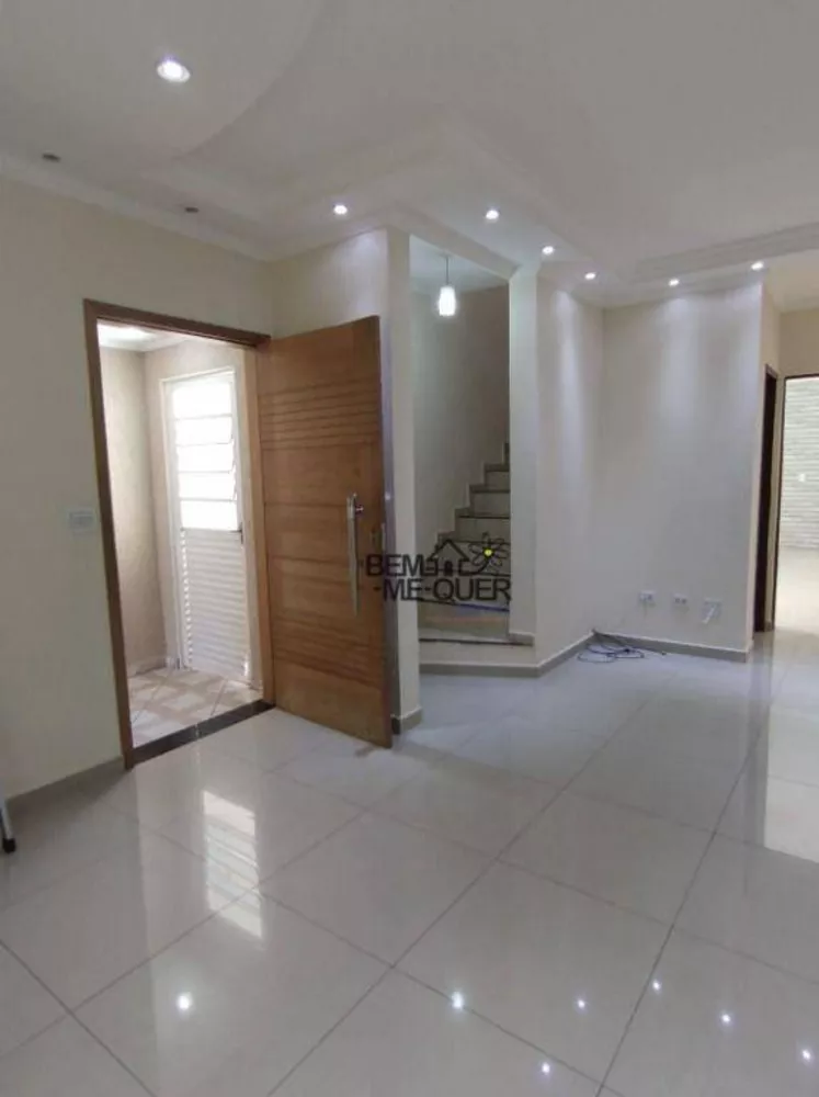 Sobrado à venda com 3 quartos, 137m² - Foto 1