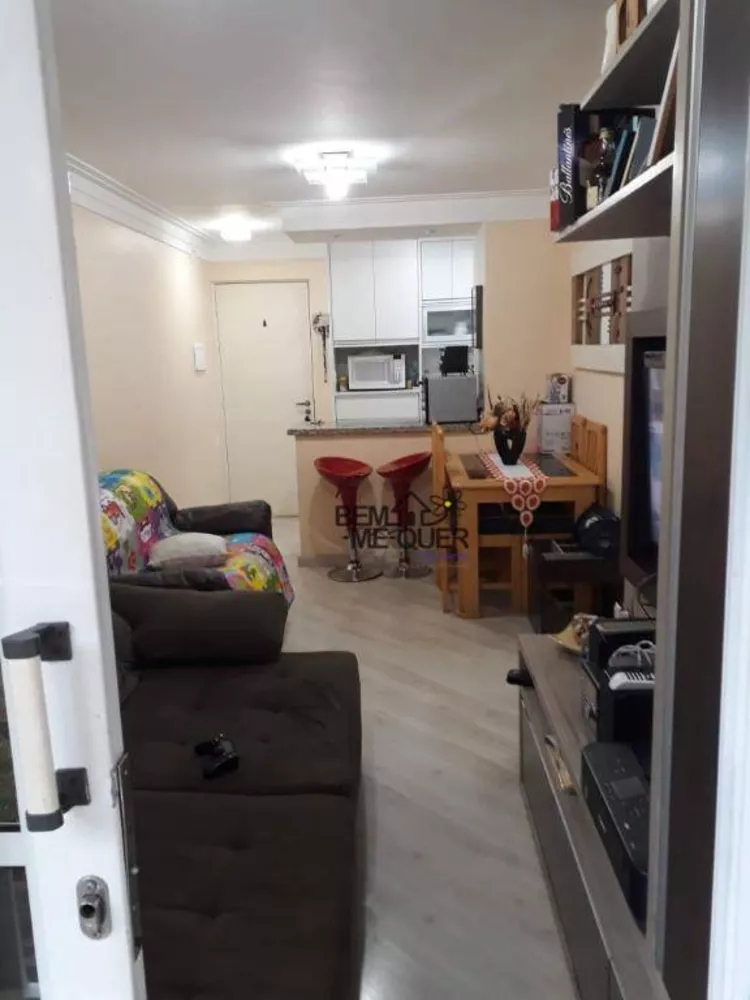 Apartamento à venda com 3 quartos, 60m² - Foto 2