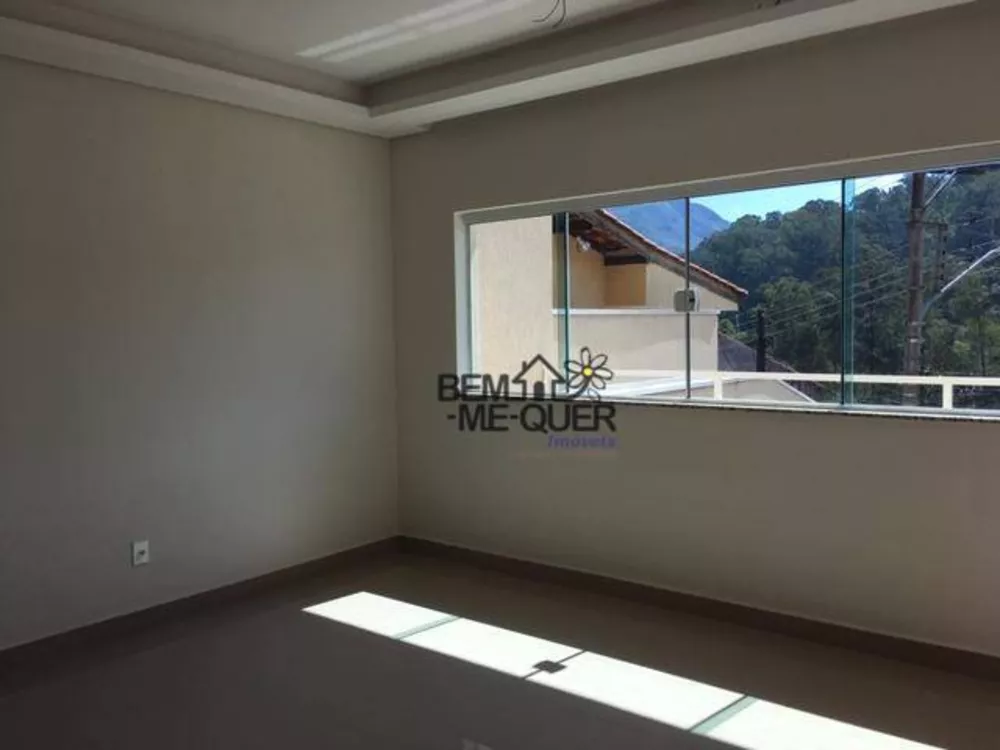 Sobrado à venda com 2 quartos, 100m² - Foto 1