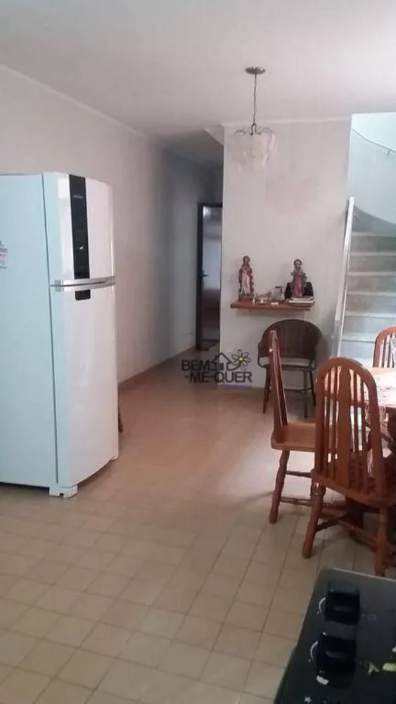 Casa, 3 quartos, 196 m² - Foto 1