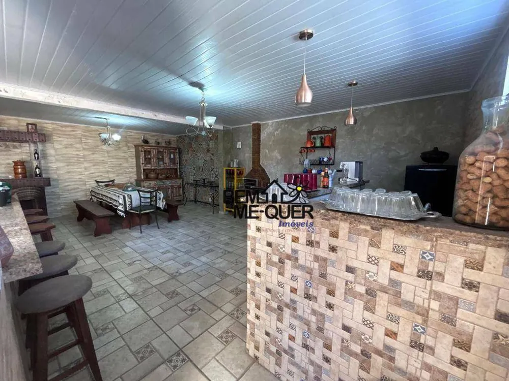 Casa, 3 quartos, 210 m² - Foto 4