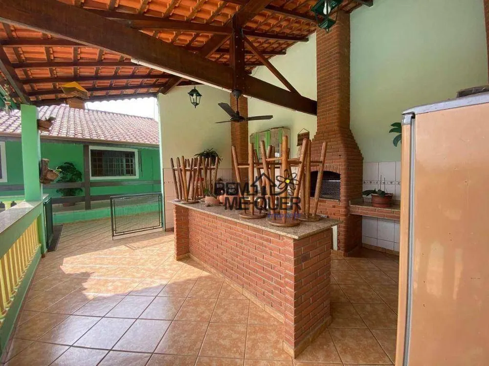 Chácara, 3 quartos, 1610 m² - Foto 9