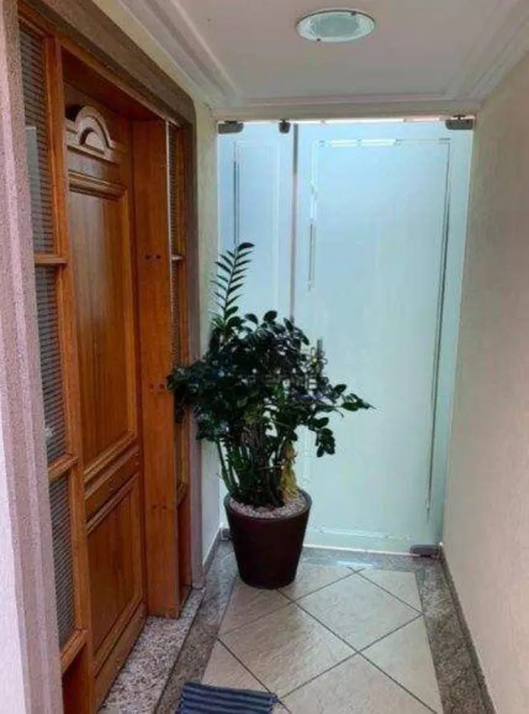 Sobrado à venda com 4 quartos, 240m² - Foto 3