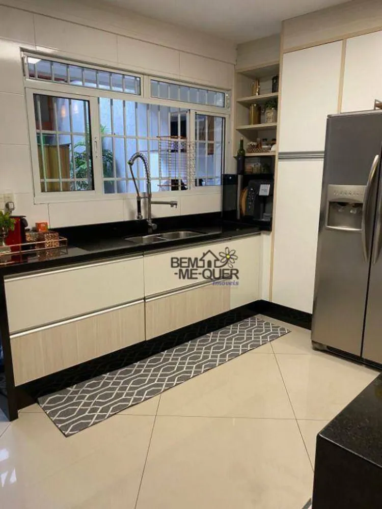 Sobrado, 3 quartos, 176 m² - Foto 1