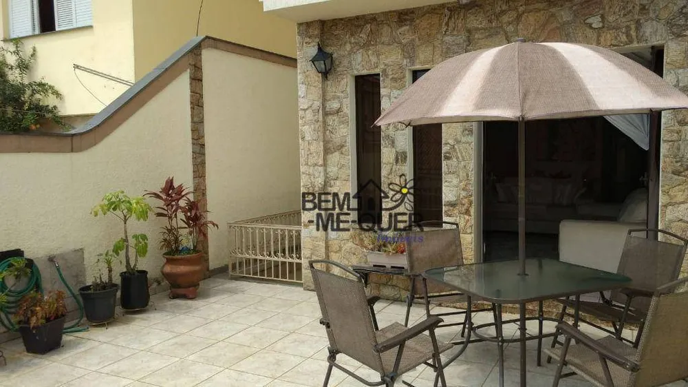 Sobrado, 3 quartos, 208 m² - Foto 1