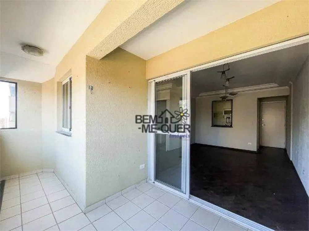 Apartamento à venda com 2 quartos, 70m² - Foto 2