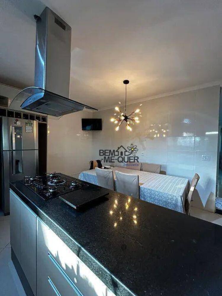 Sobrado, 3 quartos, 208 m² - Foto 2