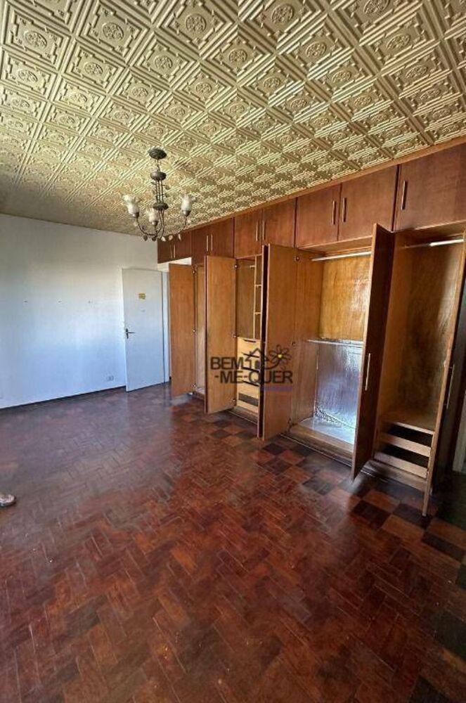 Sobrado à venda e aluguel com 3 quartos, 298m² - Foto 1