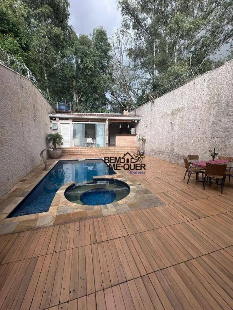 Sobrado, 4 quartos, 236 m² - Foto 1