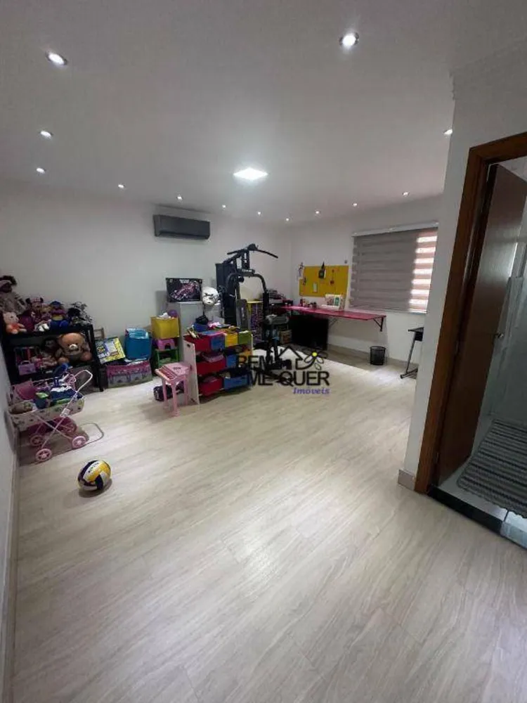 Sobrado, 4 quartos, 236 m² - Foto 4