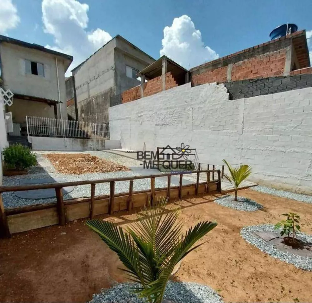 Casa à venda com 2 quartos, 169m² - Foto 1