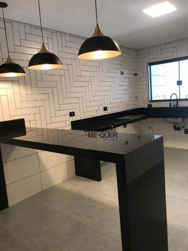 Sobrado à venda com 3 quartos, 210m² - Foto 2