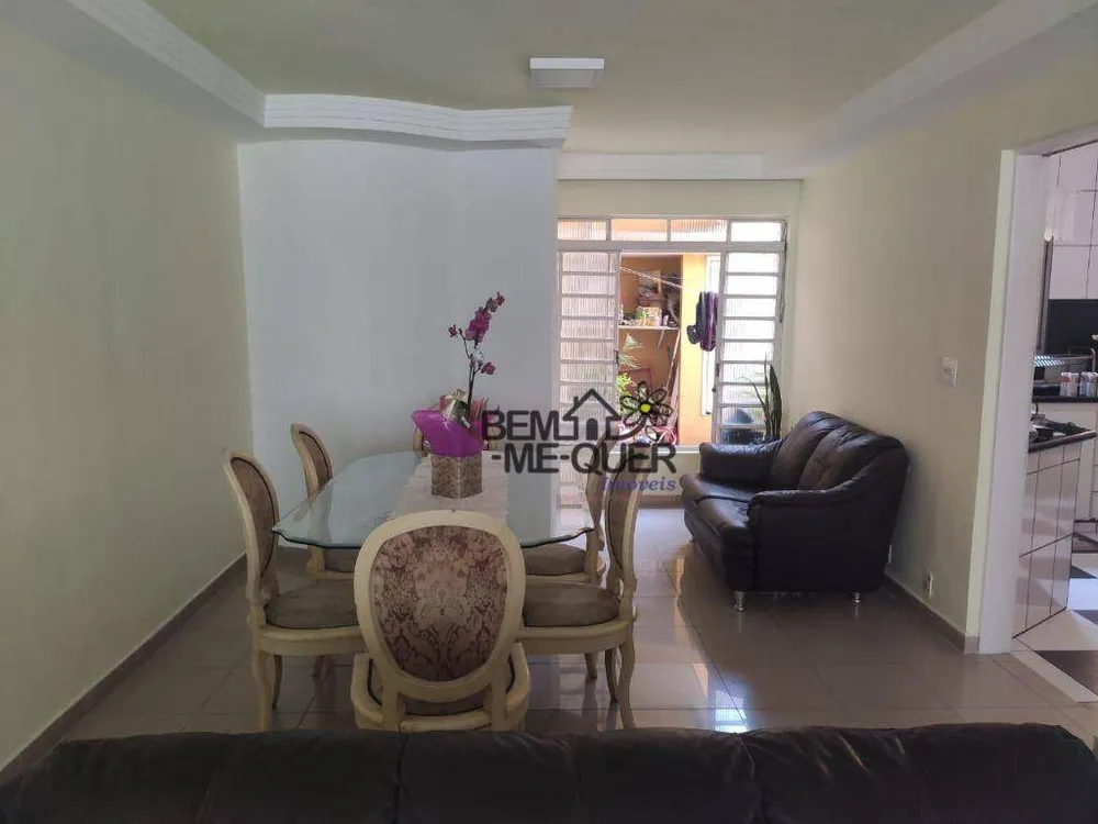 Sobrado, 3 quartos, 200 m² - Foto 1