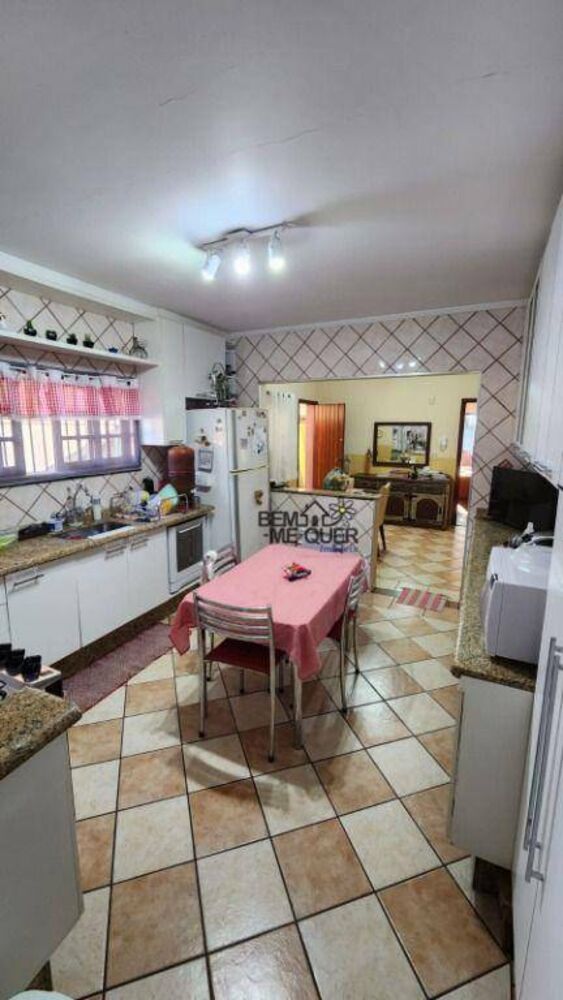 Sobrado, 4 quartos, 240 m² - Foto 8