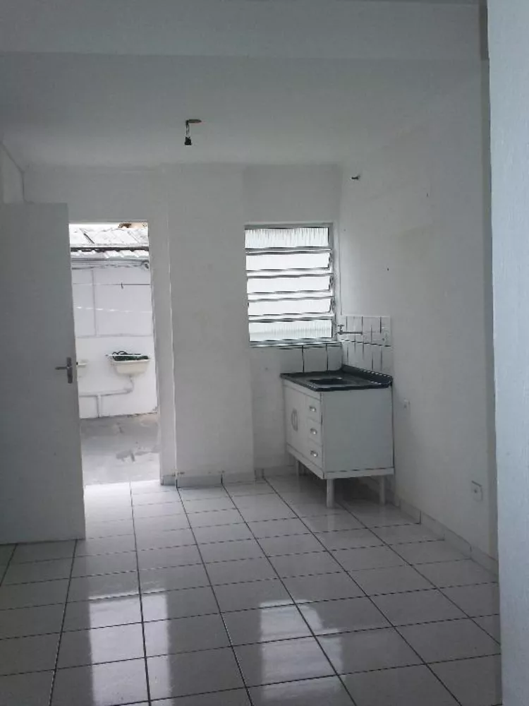 Casa para alugar com 1 quarto, 43m² - Foto 1