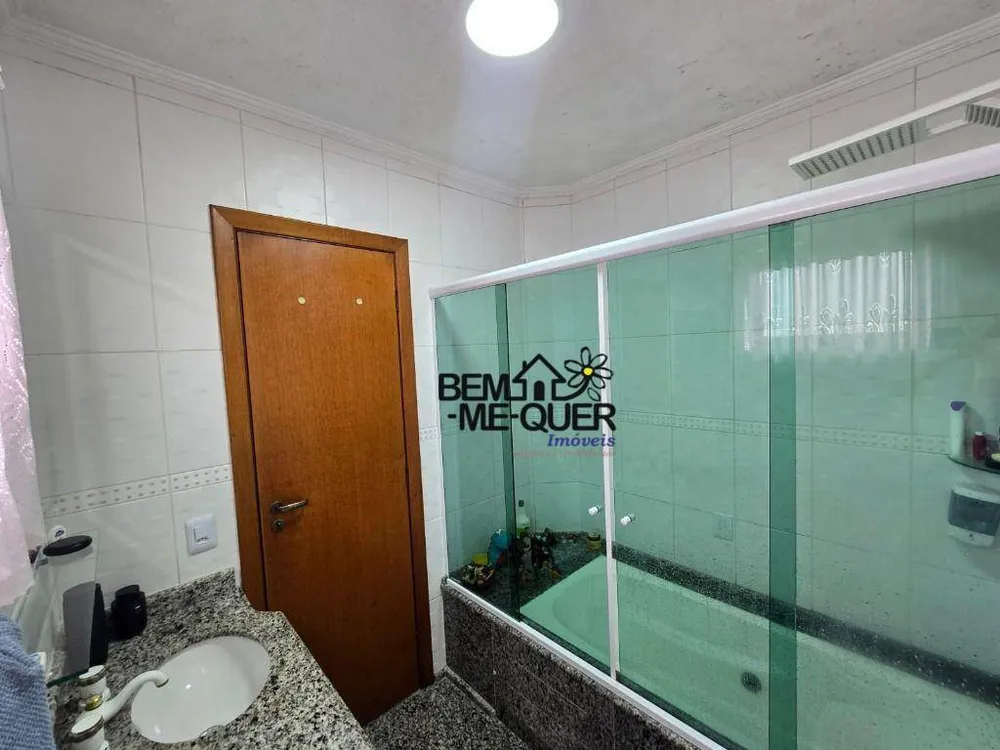Sobrado, 3 quartos, 214 m² - Foto 2