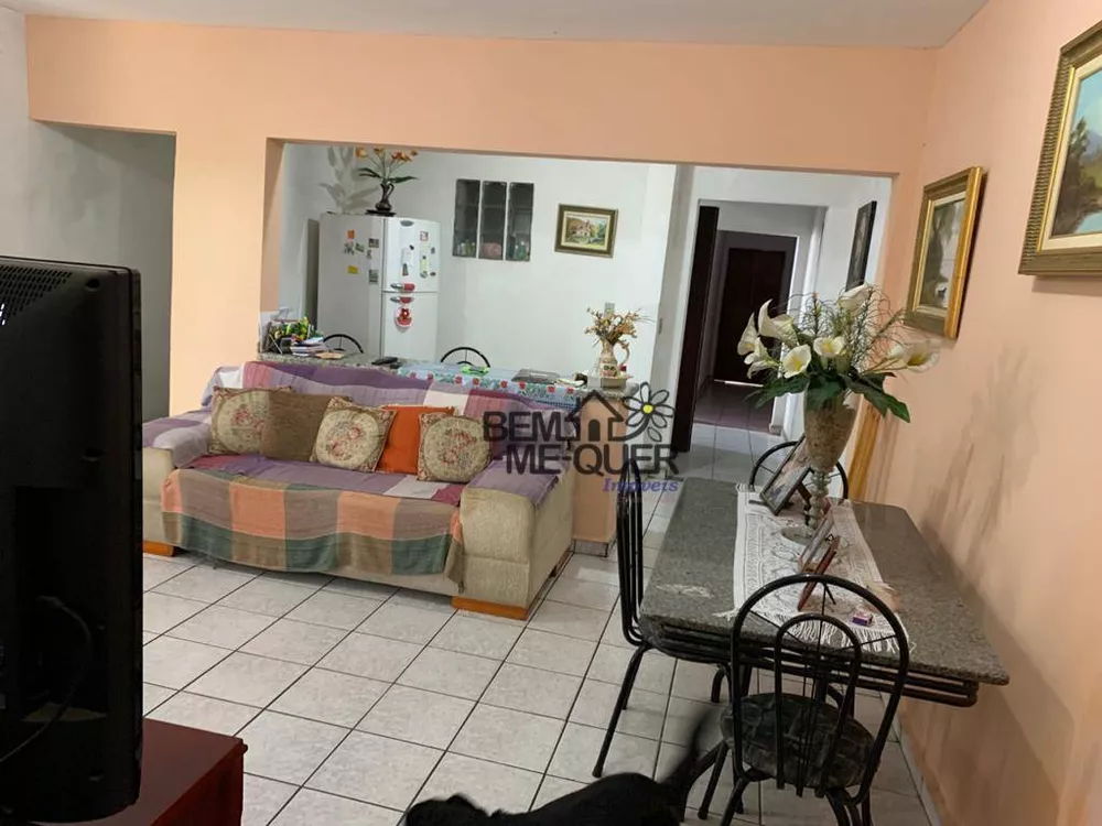 Sobrado à venda com 2 quartos, 170m² - Foto 1