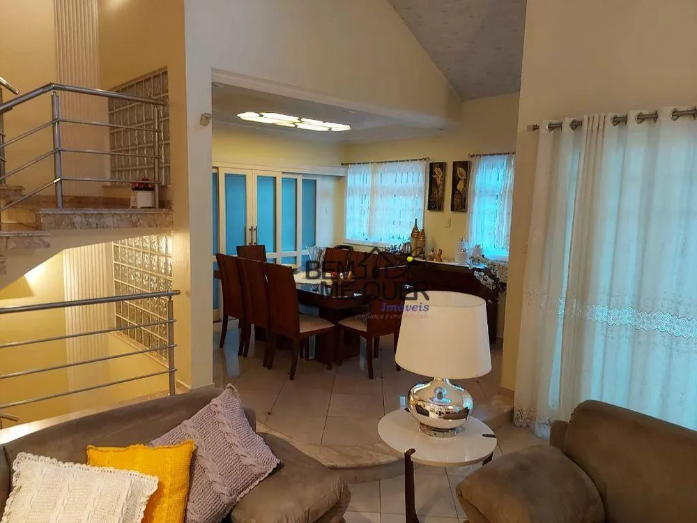 Sobrado, 4 quartos, 500 m² - Foto 1