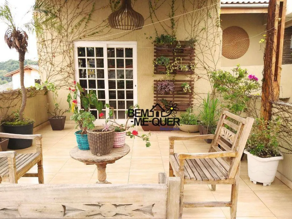 Casa, 3 quartos, 200 m² - Foto 1