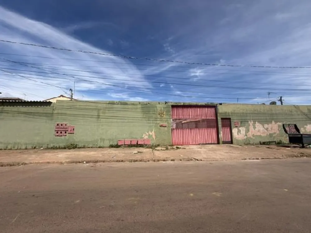 Casa, 2 quartos, 200 m² - Foto 1