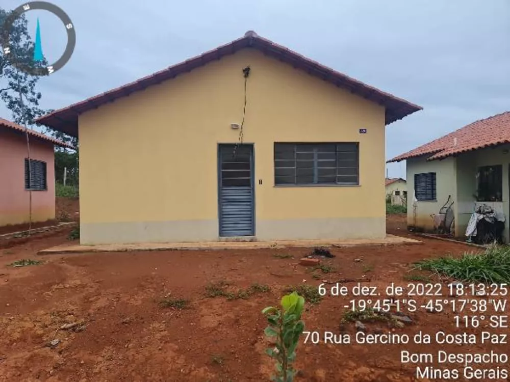 Casa à venda com 2 quartos, 200m² - Foto 1