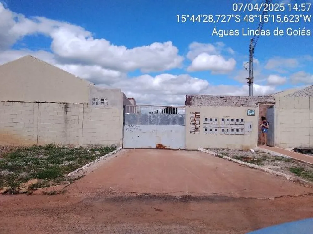 Casa, 2 quartos, 200 m² - Foto 1