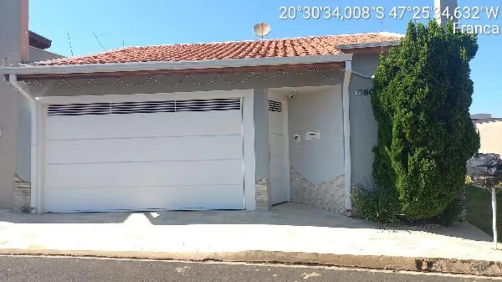 Casa, 3 quartos, 211 m² - Foto 1