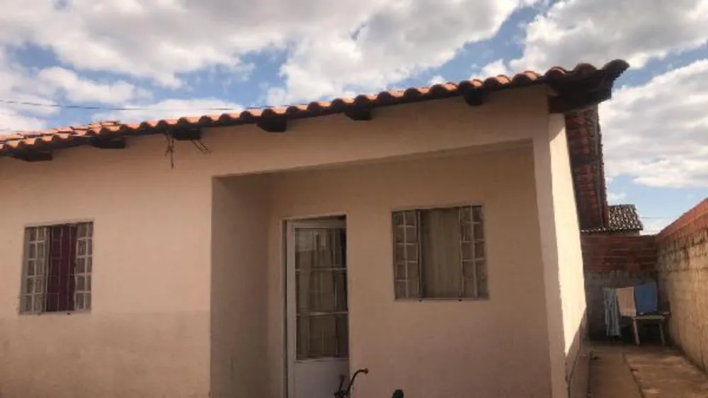 Casa, 2 quartos, 200 m² - Foto 1