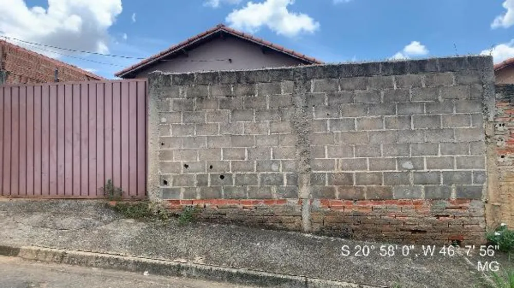 Casa, 2 quartos, 200 m² - Foto 1