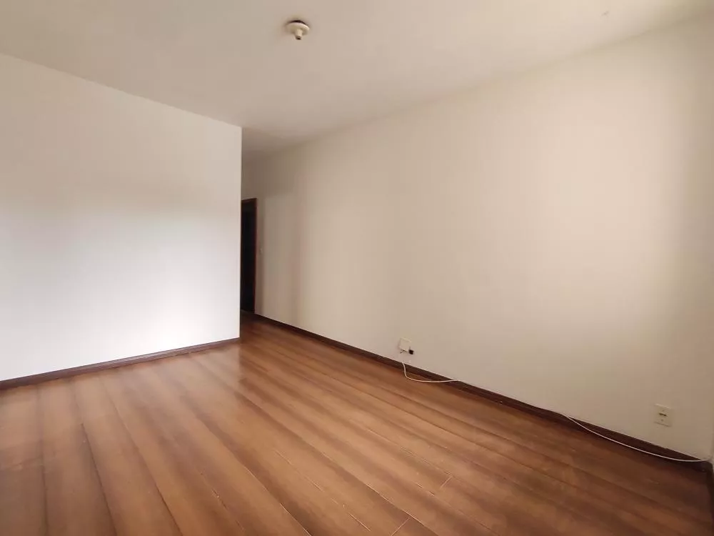 Apartamento à venda com 2 quartos, 58m² - Foto 2